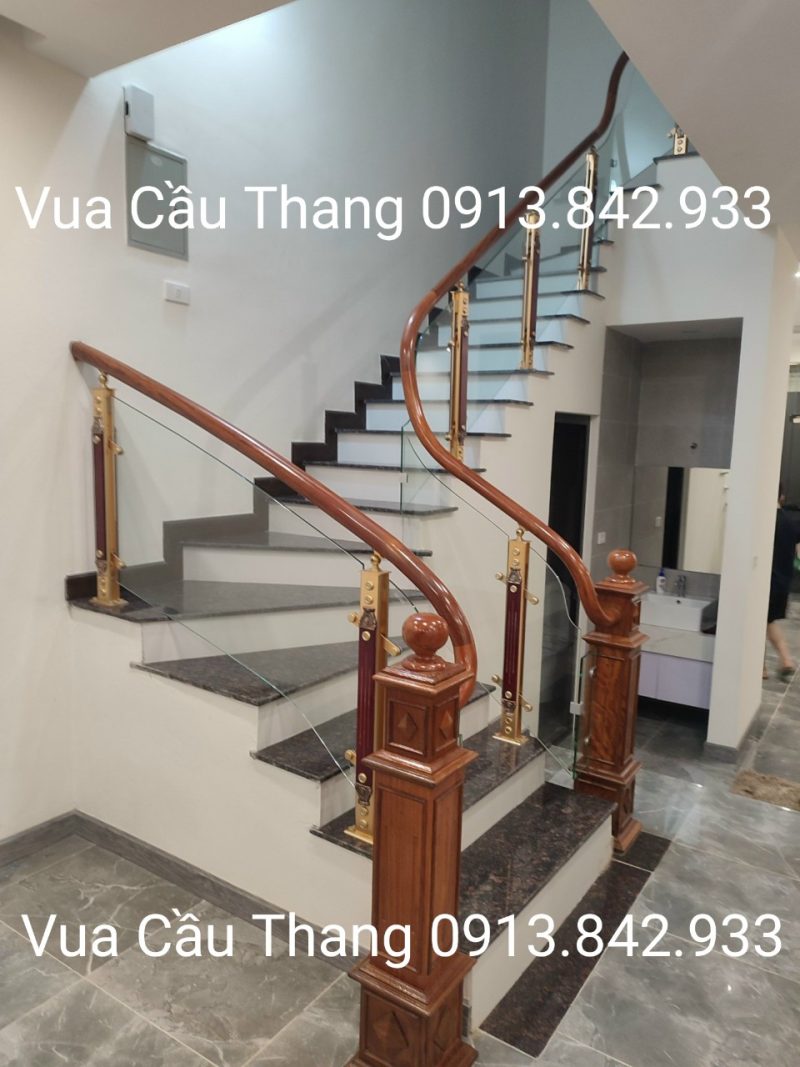 Cầu Thang Kính 24