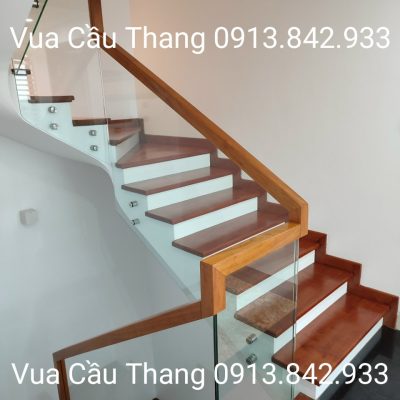 Cầu Thang Kính 44