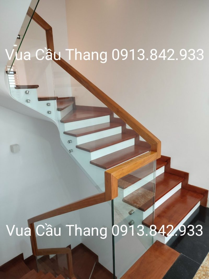 Cầu Thang Kính 44