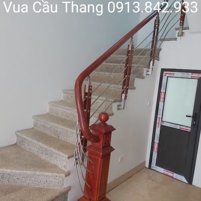 Cầu Thang Inox Tay Vịn Gỗ 05