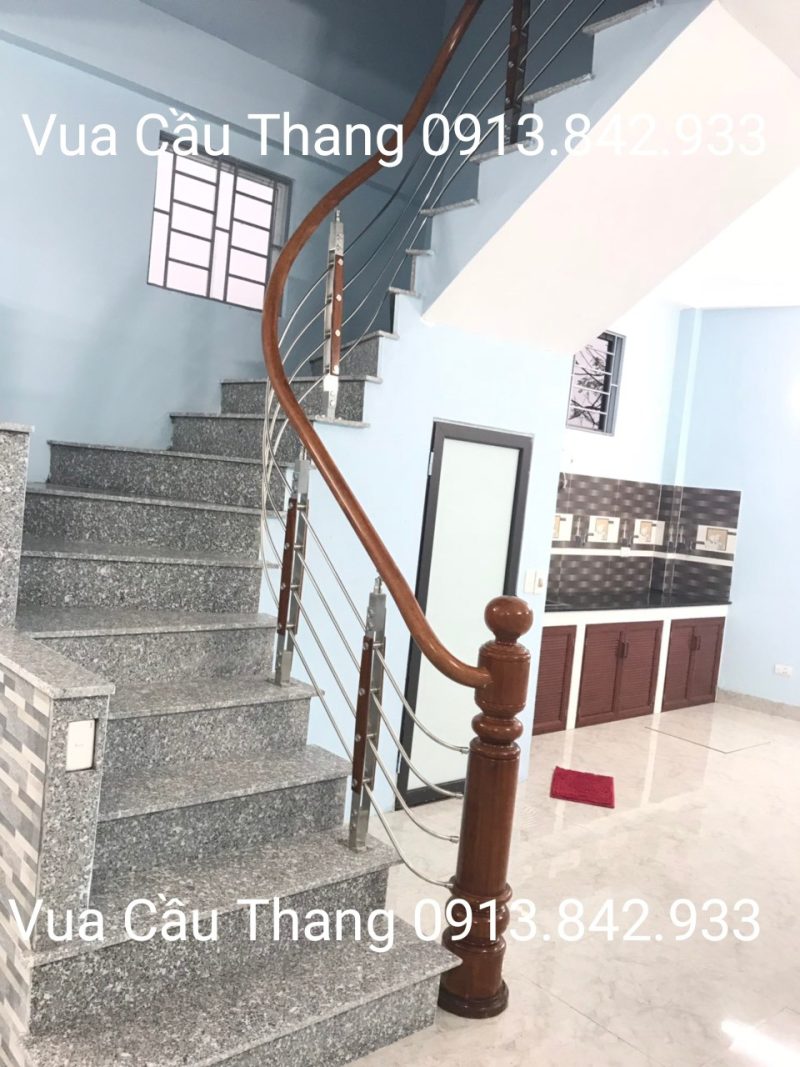 Cầu Thang Inox Tay Vịn Gỗ 08