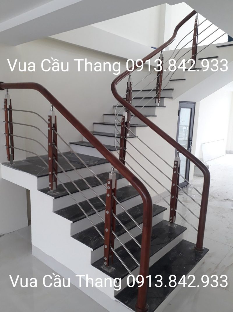 Cầu Thang Inox Tay Vịn Gỗ 09