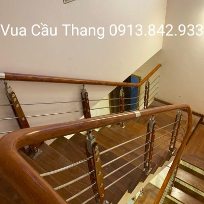 Cầu Thang Inox Tay Vịn Nhựa PVC 11