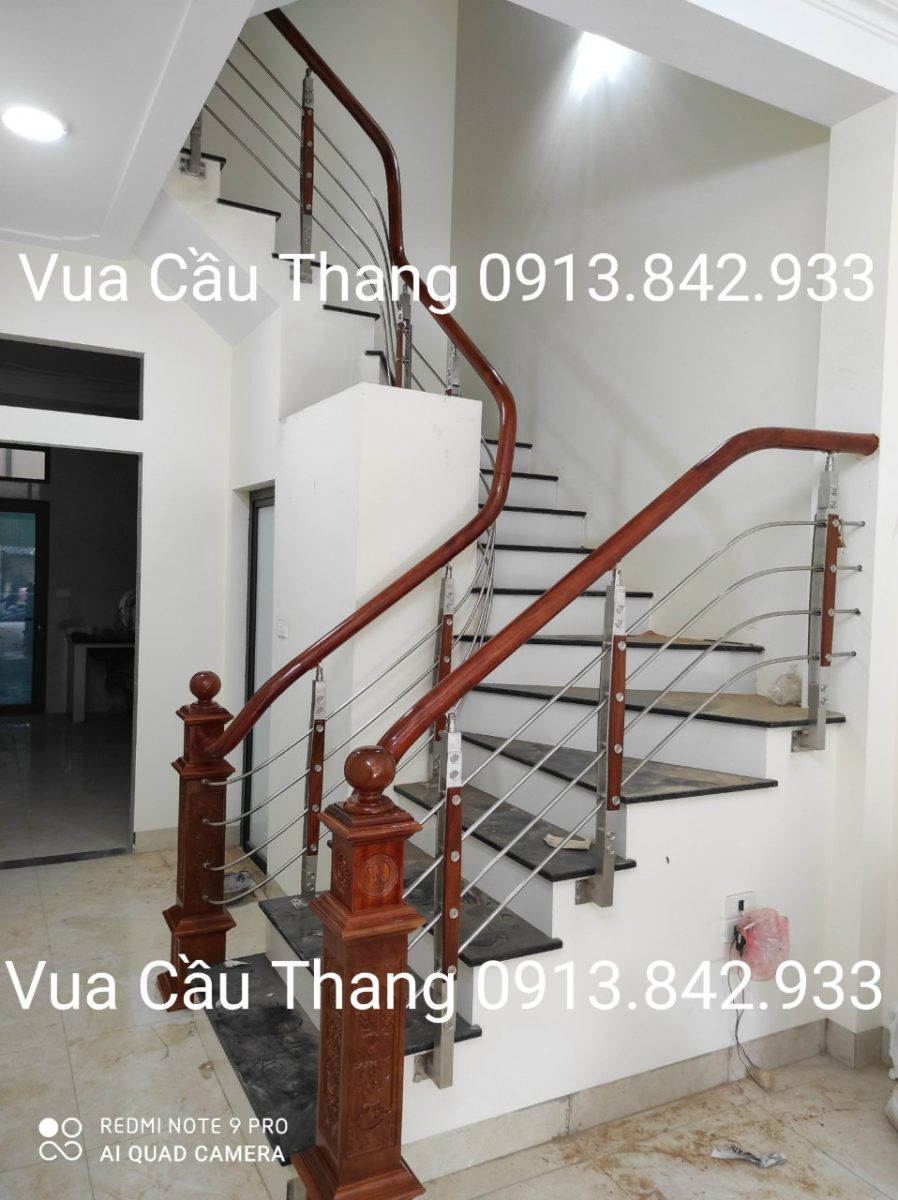 Cầu Thang Inox Tay Vịn Gỗ 24