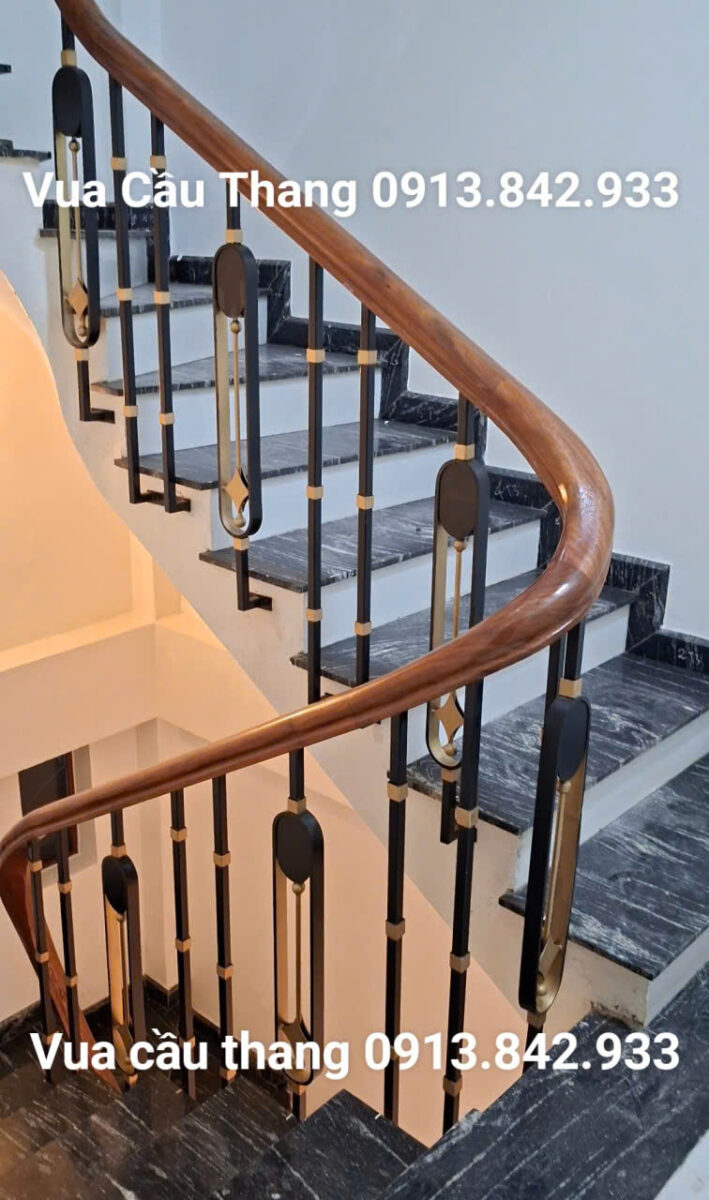cầu thang sắt