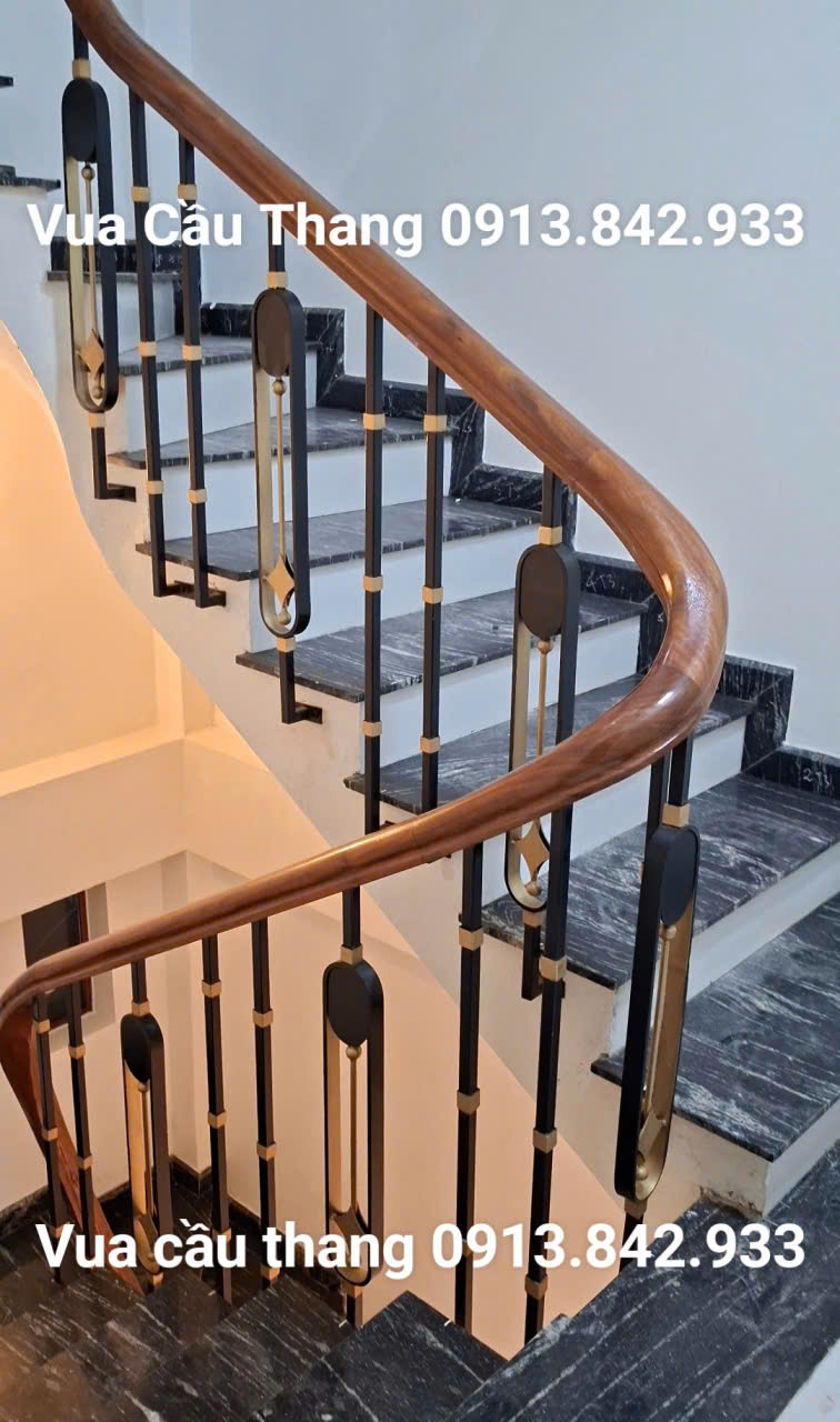 cầu thang sắt